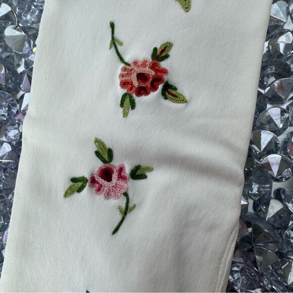 1950s cream mid-length gloves with embroidered flowers made in france rare vtg - Picture 6 of 14